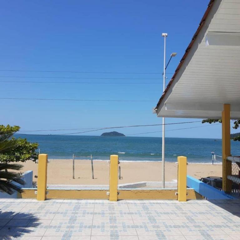 Mansao Ouro Verde Beira Mar Piçarras エクステリア 写真