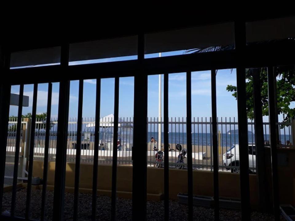 Mansao Ouro Verde Beira Mar Piçarras エクステリア 写真
